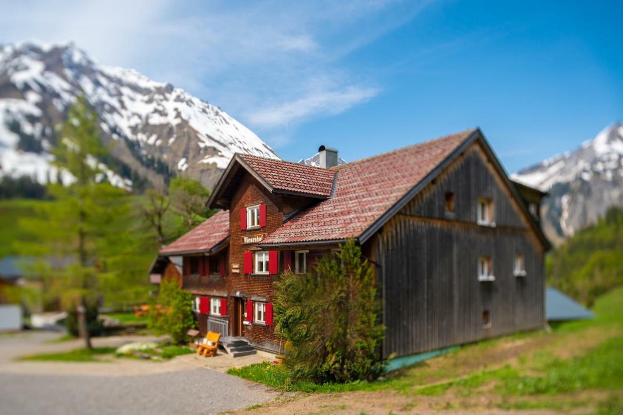 Bergwelt-M - Scheunencamping Schröcken Kültér fotó